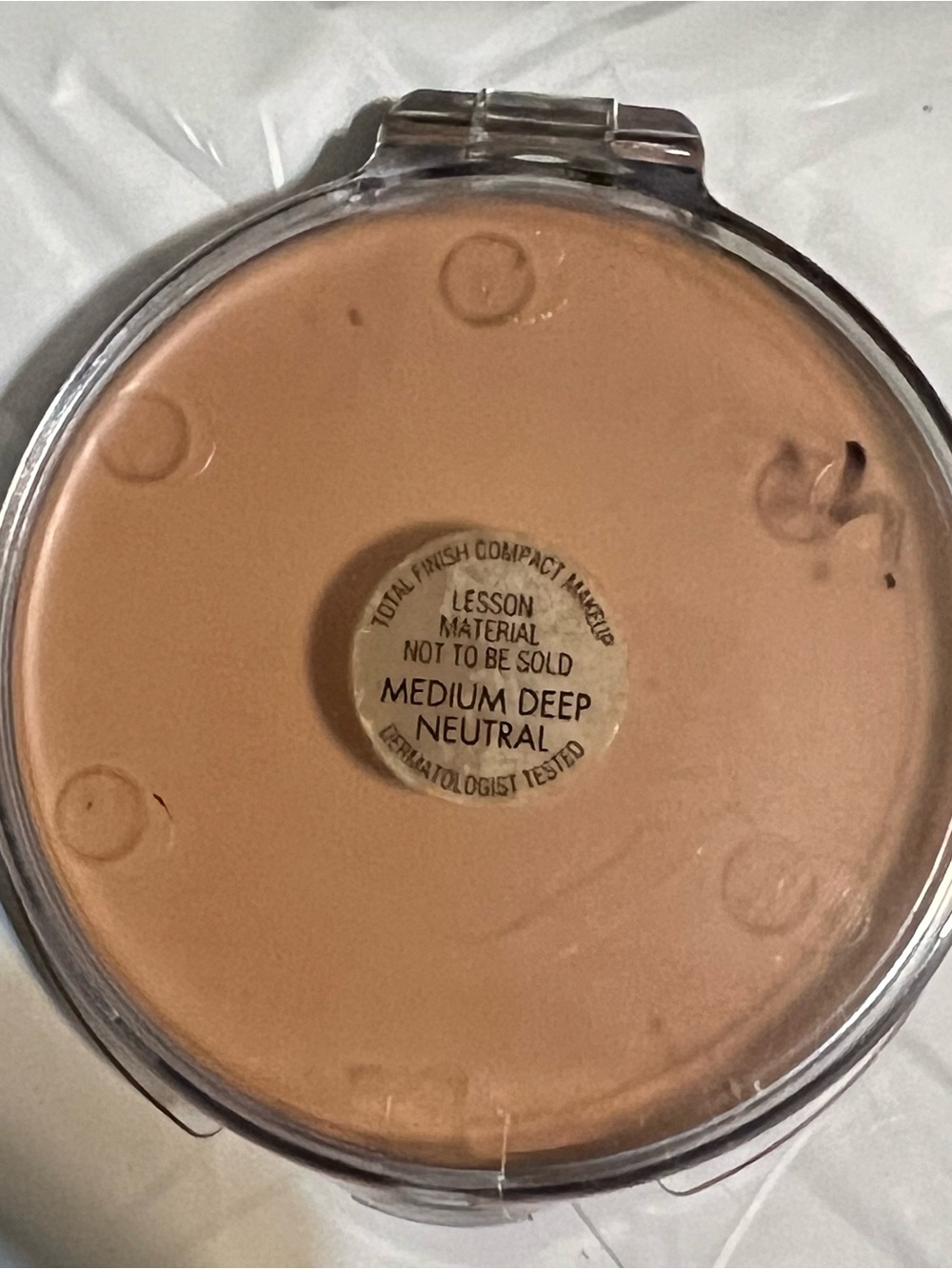 Merle Norman Total Finish Compact Makeup Medium Deep Neutral